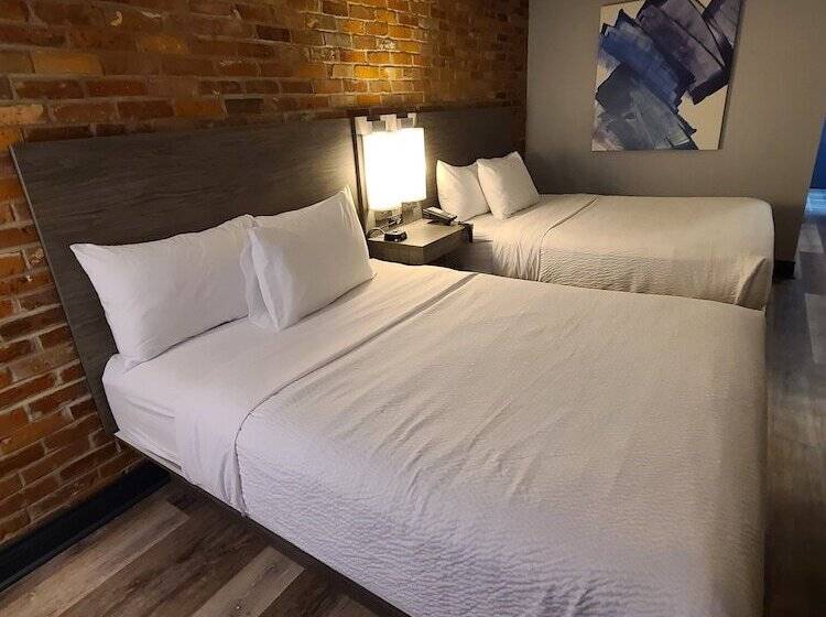 فندق Travelodge By Wyndham Barrie