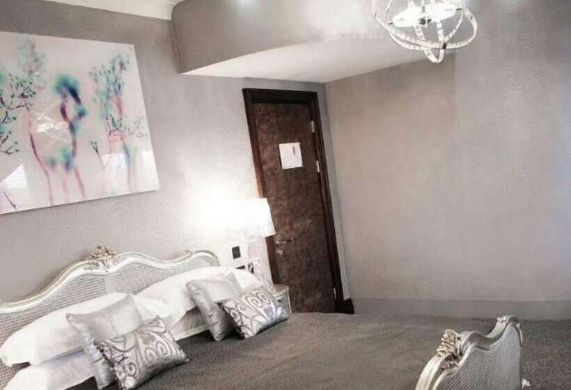 호텔 Windermere Suites