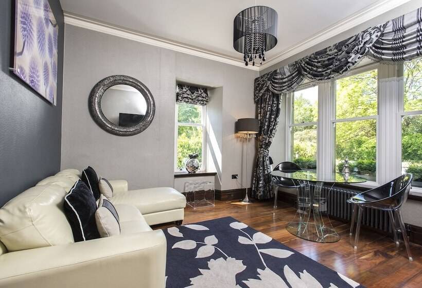 호텔 Windermere Suites