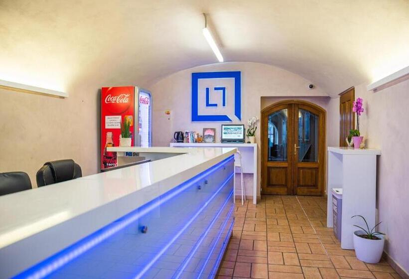 Hostel Little Quarter