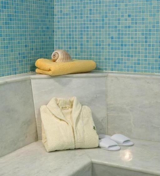 Maritsas Hotel & Suites