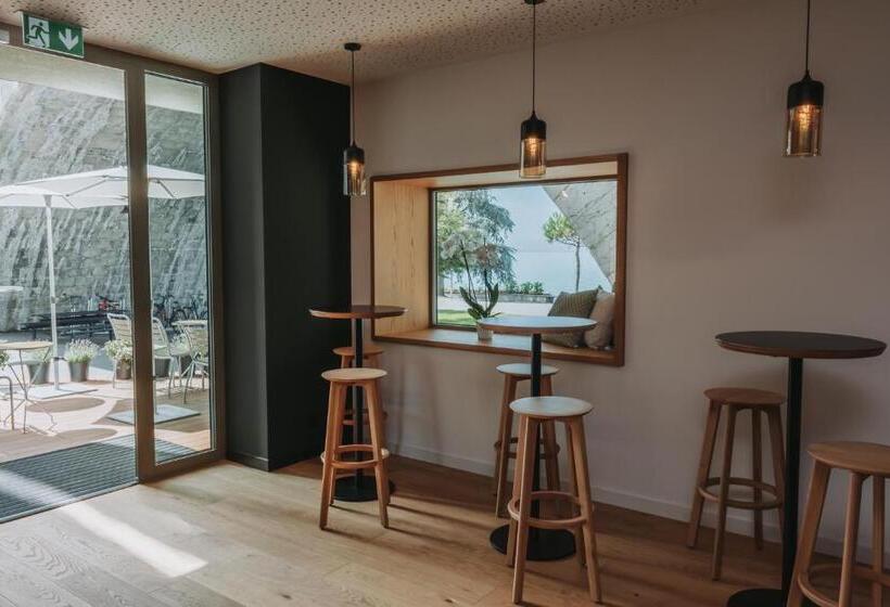 Montreux Youth Hostel