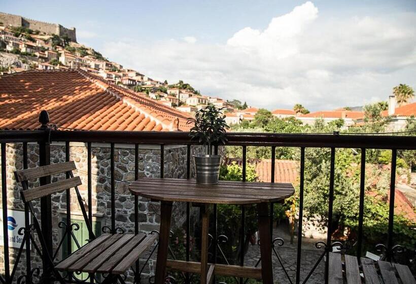 Olive Press Hotel & Apartments