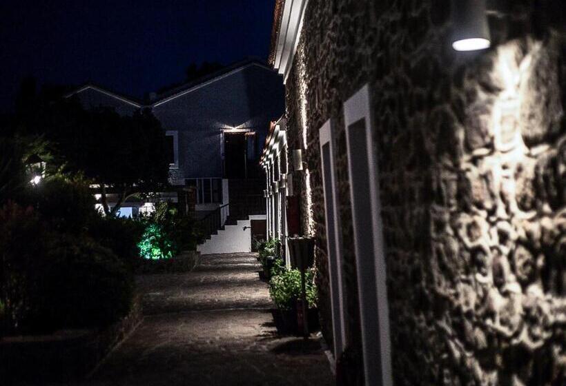 Olive Press Hotel & Apartments