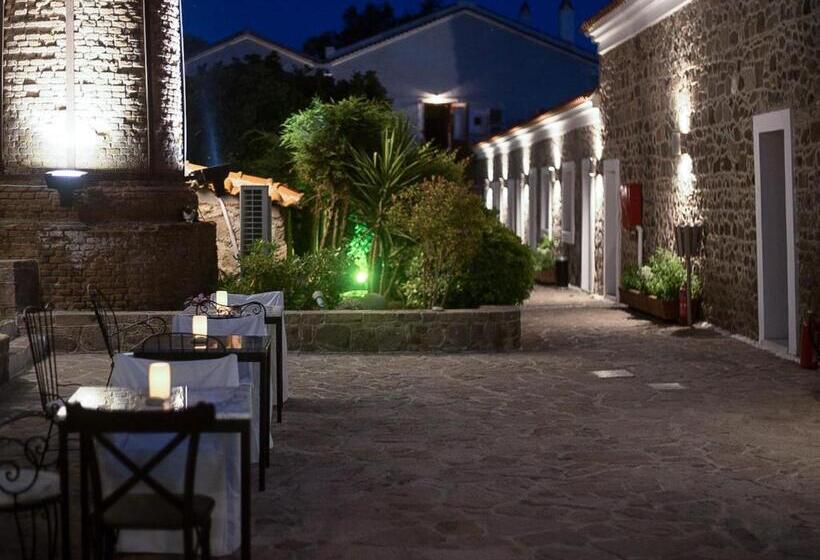 Olive Press Hotel & Apartments