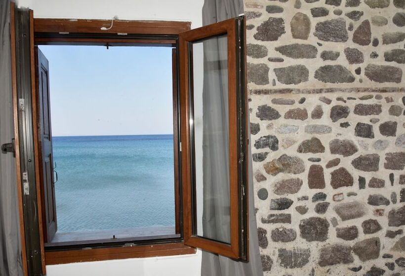 Olive Press Hotel & Apartments