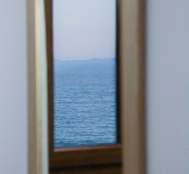 Olive Press Hotel & Apartments