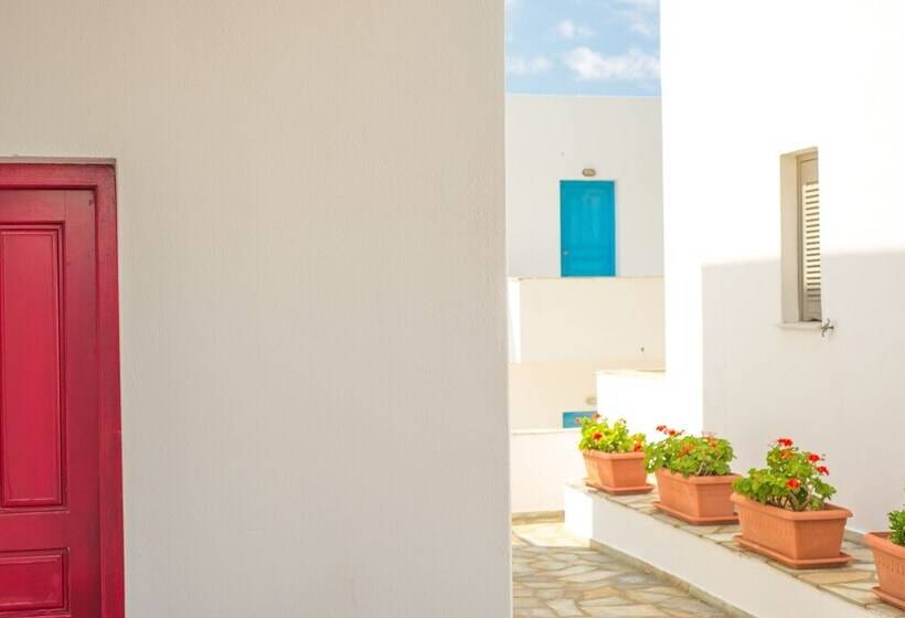 Ostria Hotel & Apartments