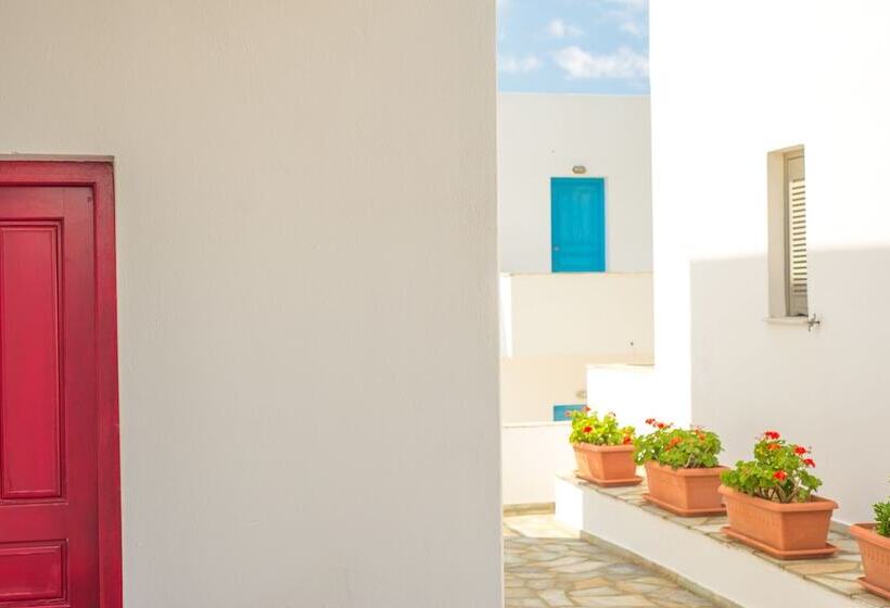 Ostria Hotel & Apartments