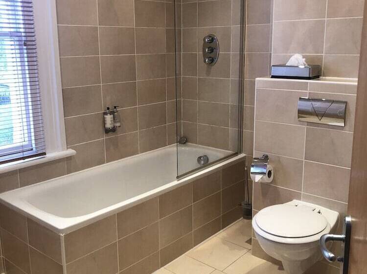 بنسيون The Ship Inn   Winner Best Hotel Experience 2024 Visit Scotland