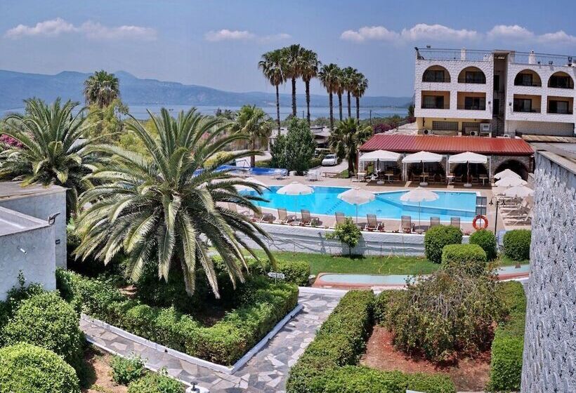 Silver Bay Hotel & Bungalows