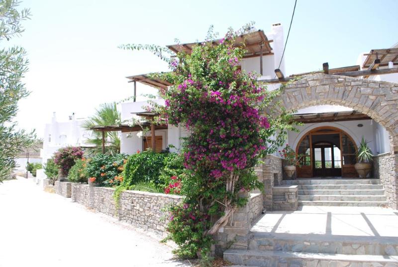 Siroco S Rooms And Studios