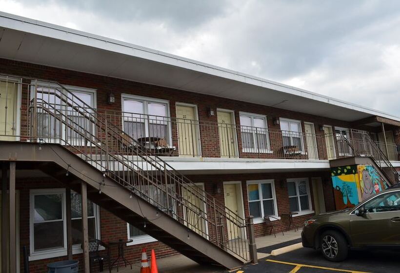 هاستل Gateway Inn