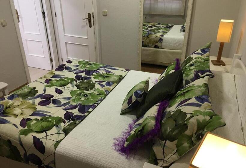 بنسيون Hostal Restaurante Alarico