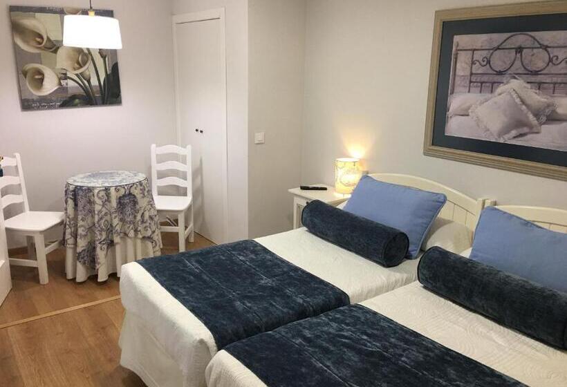 بنسيون Hostal Restaurante Alarico