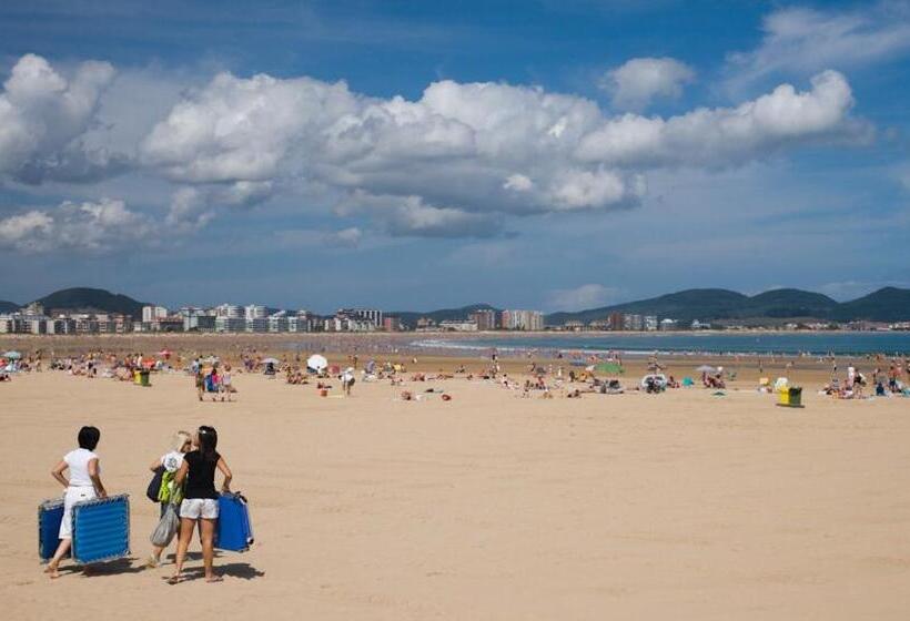 پانسیون Hostal Rosi