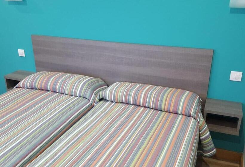 پانسیون Hostal Rosi