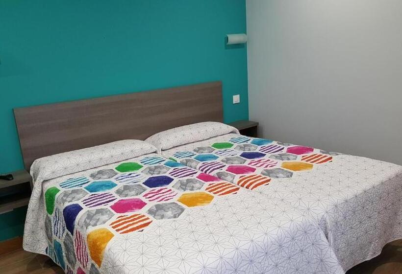 پانسیون Hostal Rosi