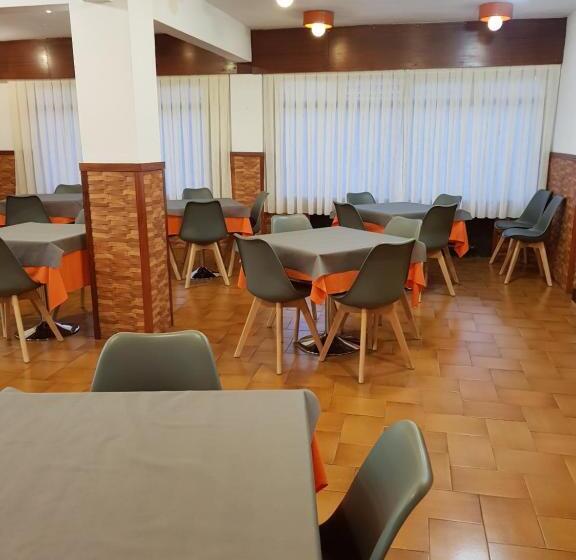 پانسیون Hostal Rosi