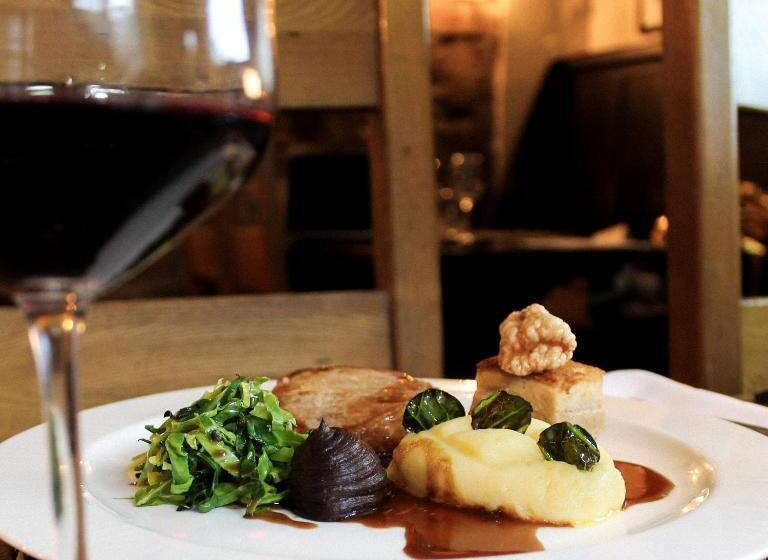 فندق صغير Fox And Hounds Llancarfan