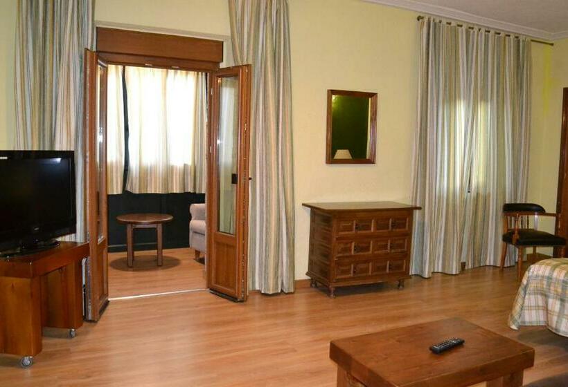 پانسیون Hostal Aribel Longinos
