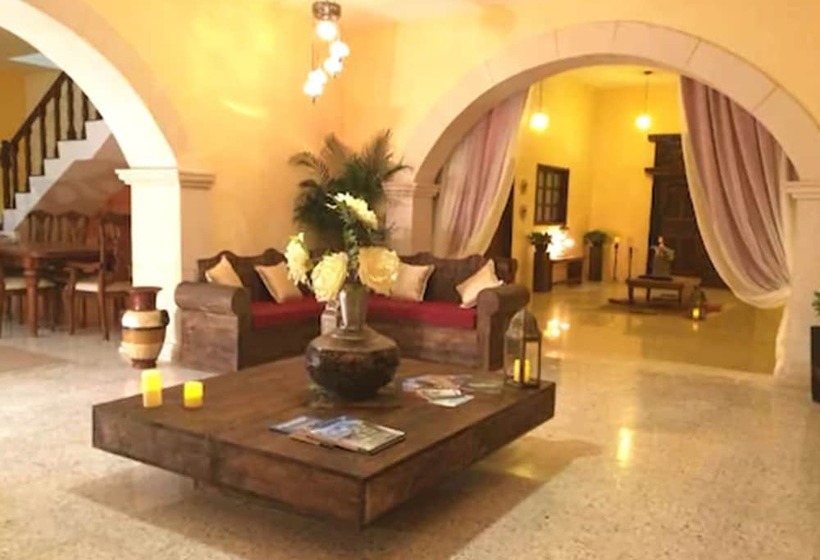 هتل Boutique Casa Mazejuwi