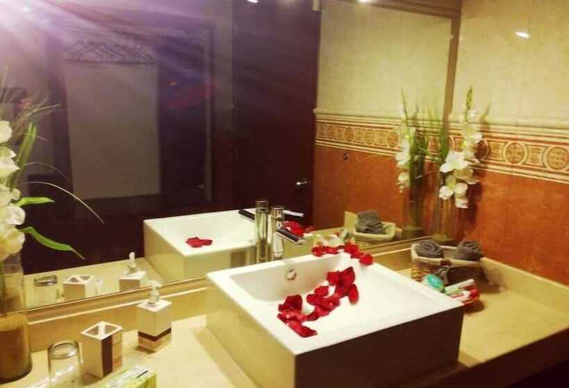 هتل Boutique Casa Mazejuwi