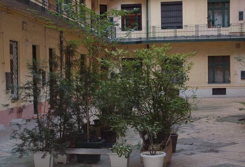 Ace Hostel