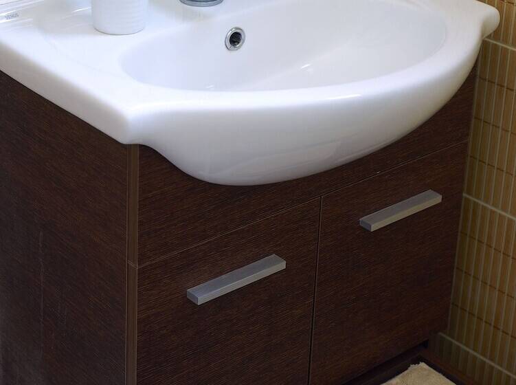 Aeolis Apartments & Studios