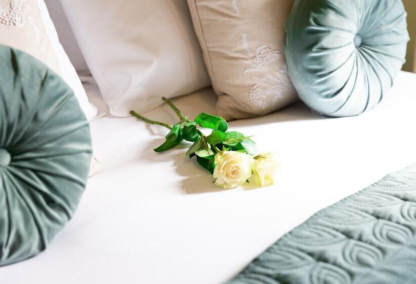 住宿加早餐  All Seasons Boutique Hotels