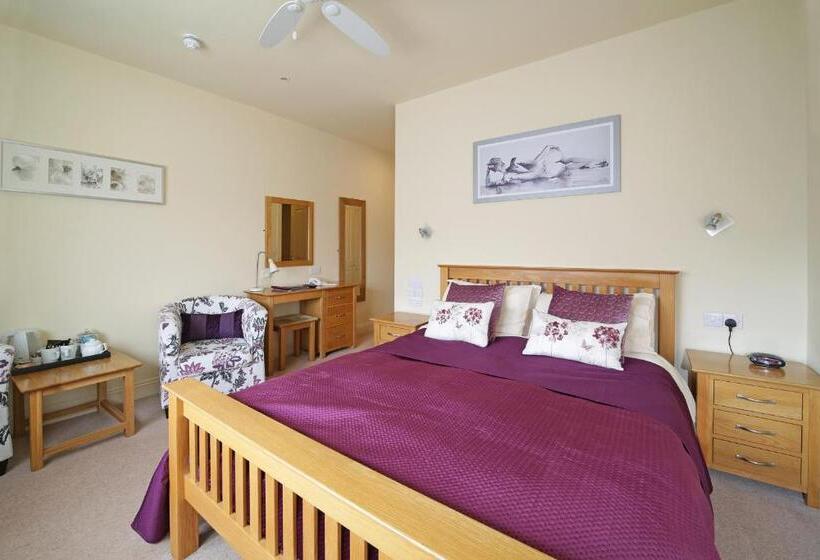 مبيت وإفطار The Masons Arms