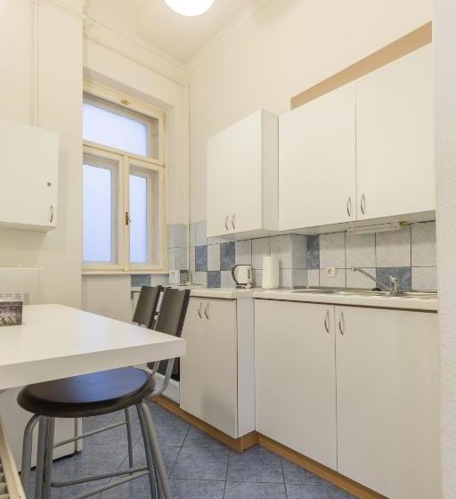 Budapest Centrum Hostel