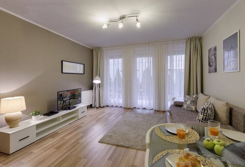 Central Passage Apartments By Vagabond