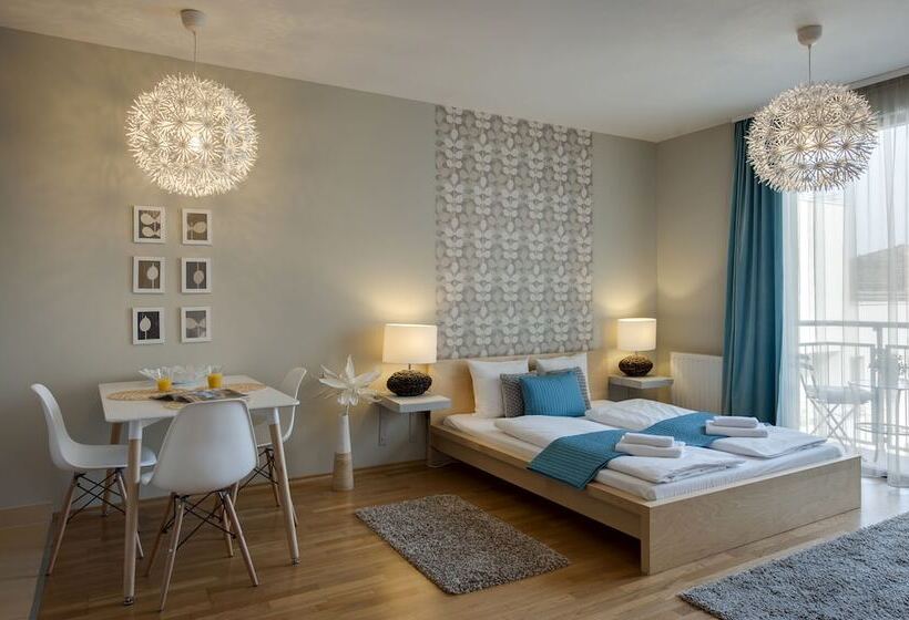 Central Passage Apartments By Vagabond