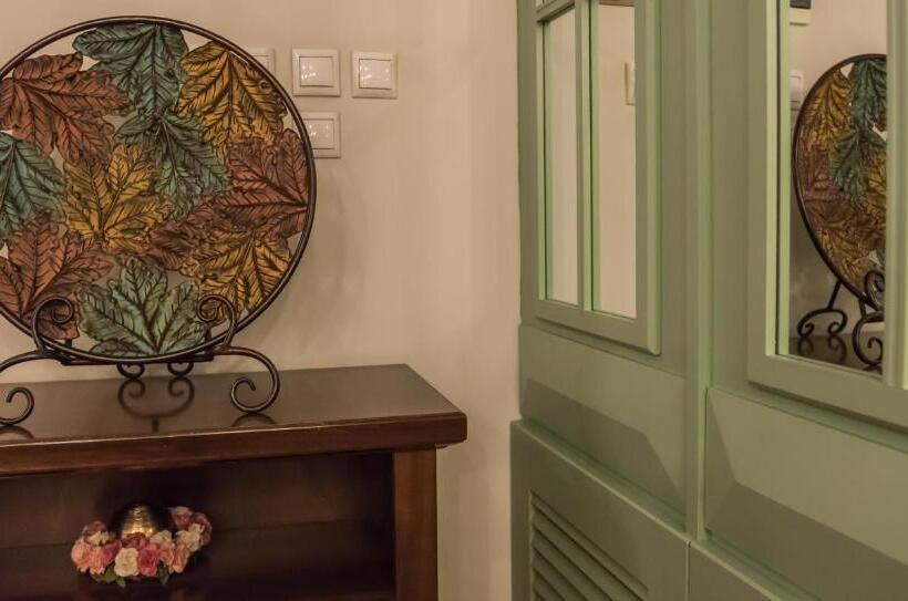 City Hotel Apollonion