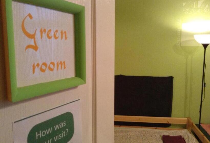 פונדק Jazzy Vibes Parliament Rooms And Ensuites