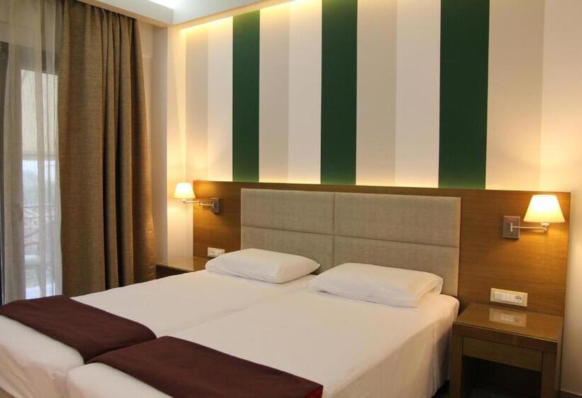 בית מלון כפרי Achilles