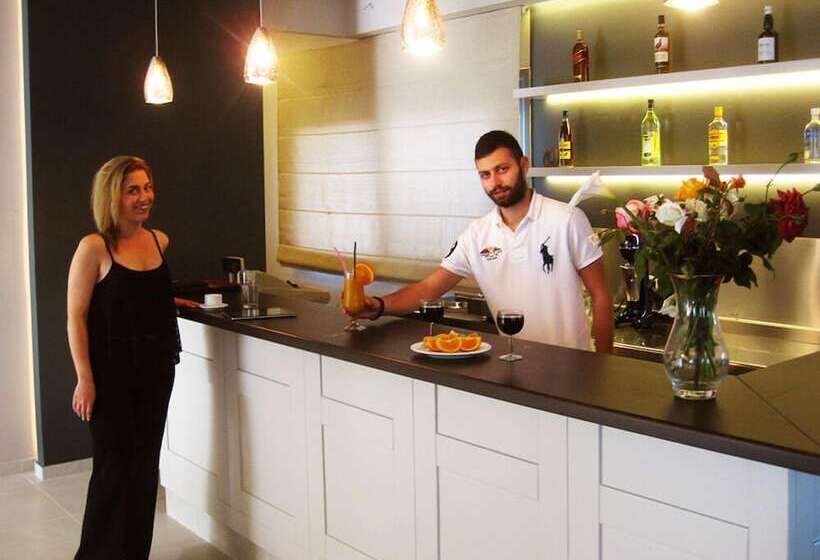 בית מלון כפרי Achilles