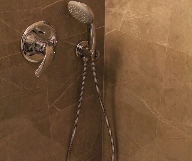 בית מלון כפרי Achilles