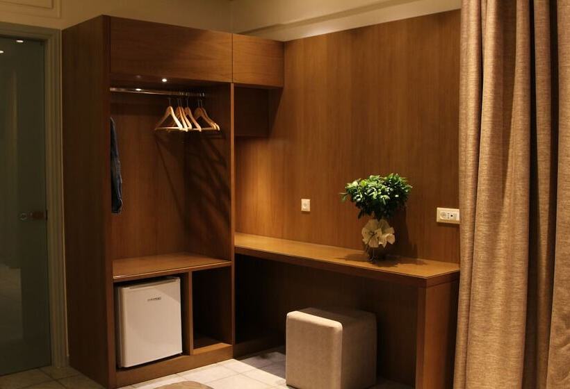 בית מלון כפרי Achilles