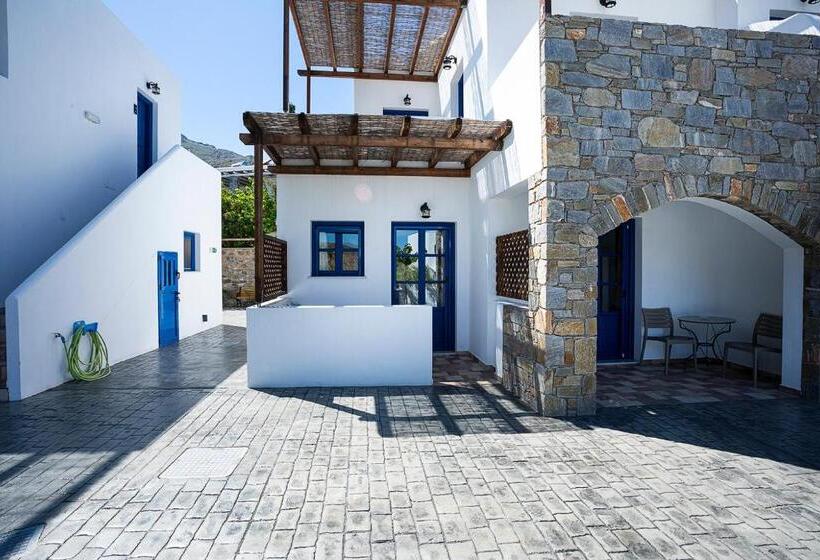 فندق Alexandros By The Beach   Serifos