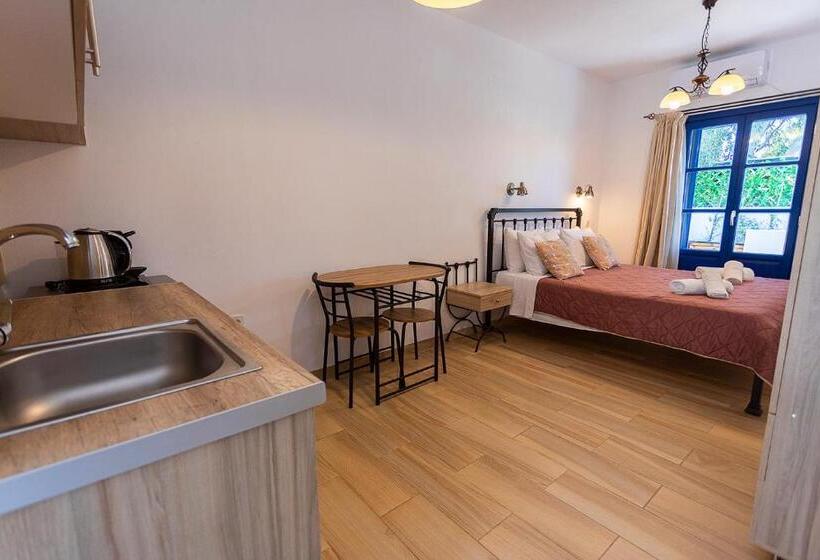 فندق Alexandros By The Beach   Serifos