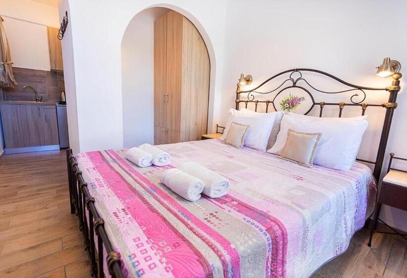 فندق Alexandros By The Beach   Serifos