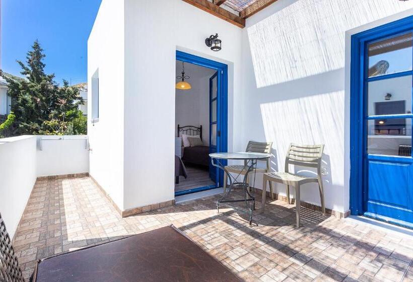 فندق Alexandros By The Beach   Serifos