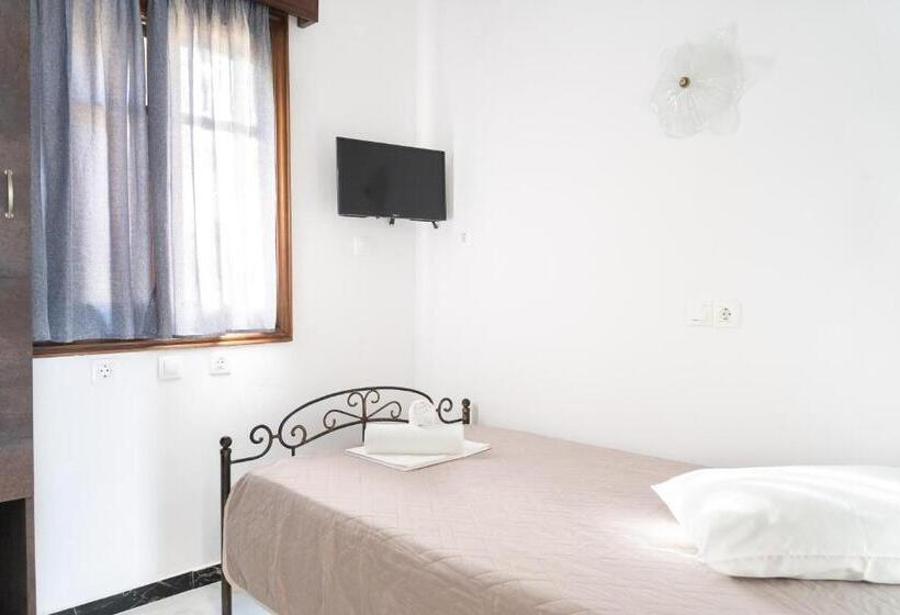 فندق Alexandros By The Beach   Serifos