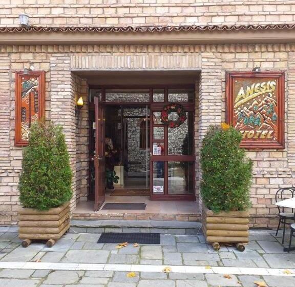 هتل Anesis