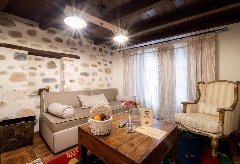 בית מלון כפרי Archontiko Naoumidi