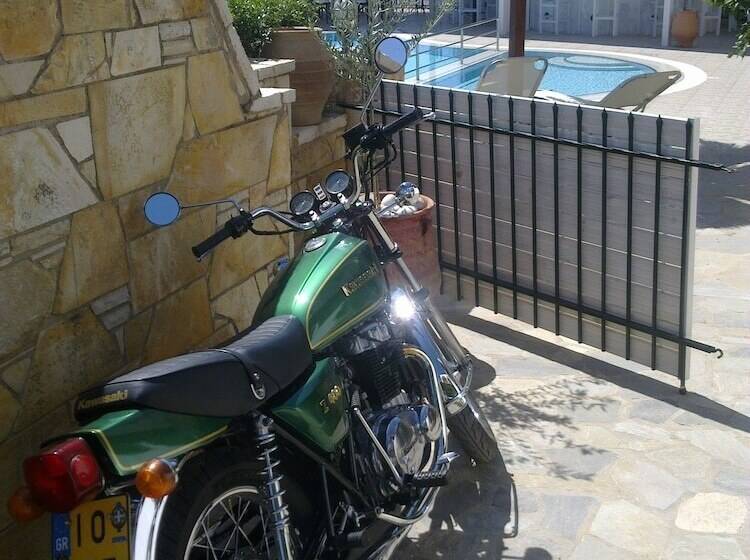 בית מלון כפרי Aretousa