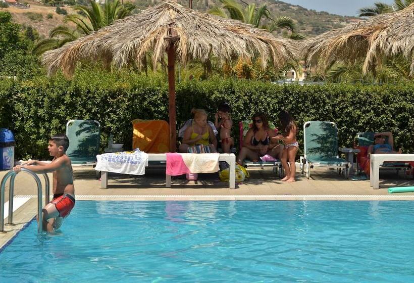 בית מלון כפרי Aretousa