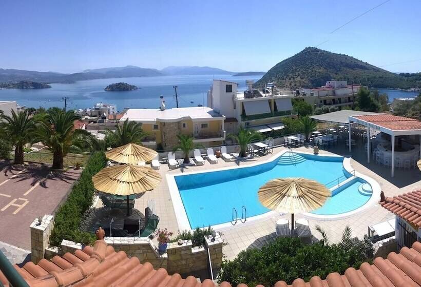 בית מלון כפרי Aretousa